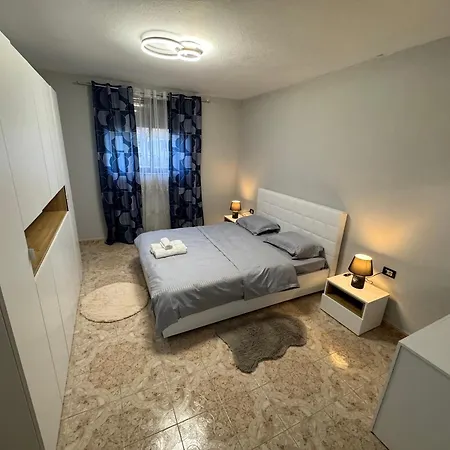 Apartment Amber Sunshine Tirana